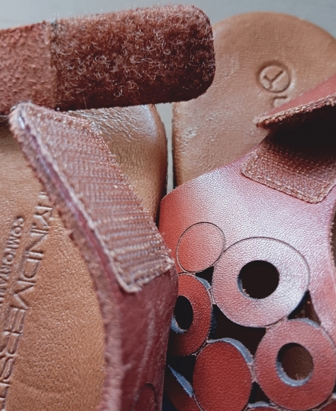 Unity In Diversity| Fanny Wedge Sandal EU 41/US 10 Brown Leather Circular Cutout - Picture 6 of 15